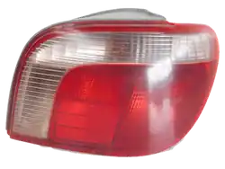 TOYOTA YARIS I 99r 3D LAMPA PRAWY TYŁ Promocja
